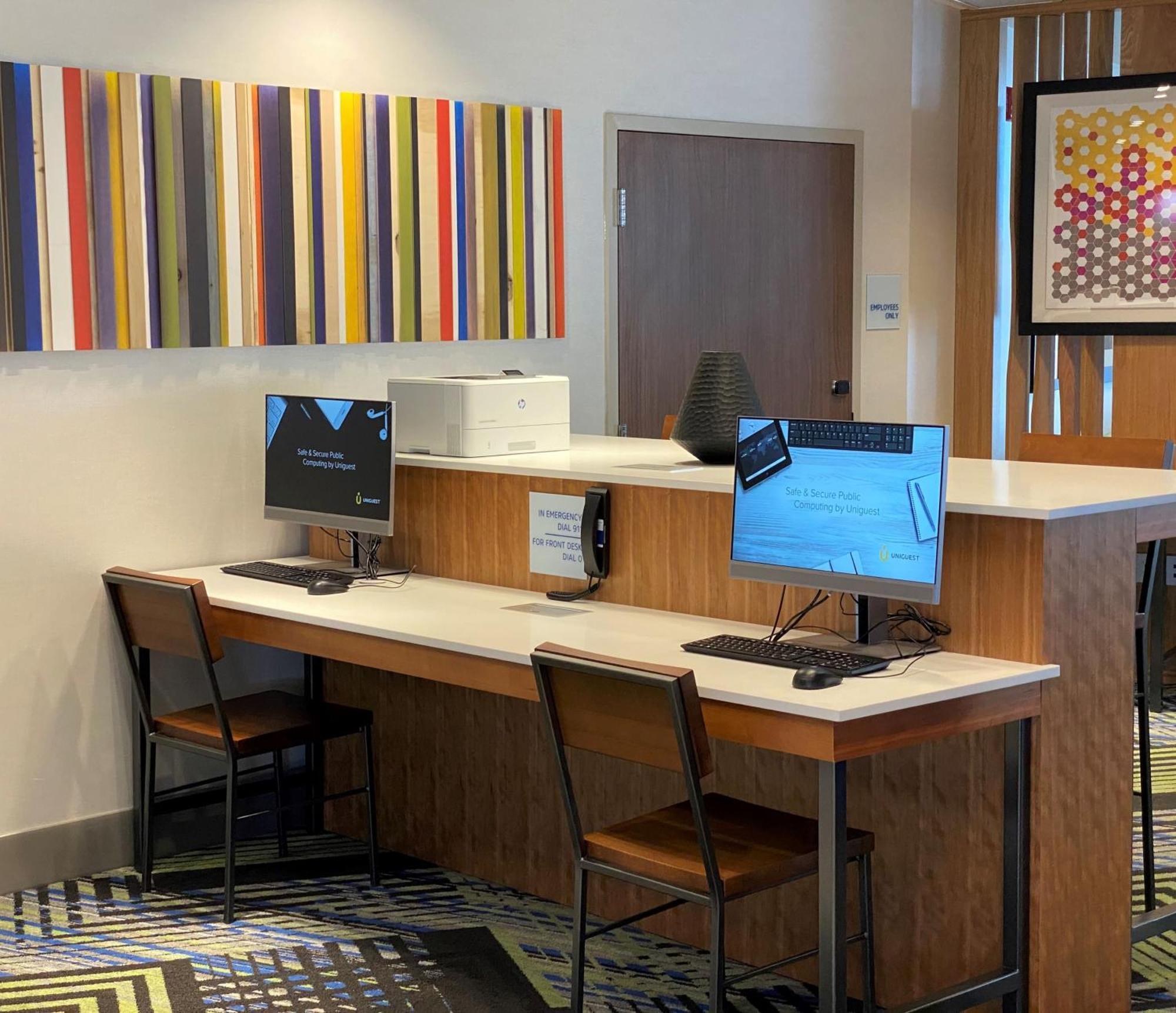 Holiday Inn Express & Suites - Aurora By Ihg Экстерьер фото